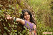 Devika Madhavan In Avan Aval 261