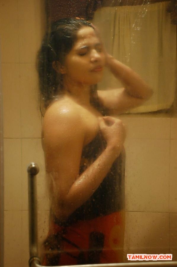 Devika Madhavan In Avan Aval Movie Photo 661