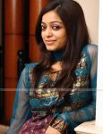 Avan Ivan Actress Janani Iyer 2