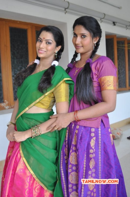 Ayyanar Veethi Actress Album 125