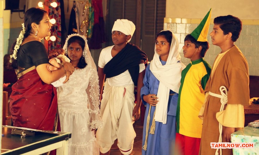 Azhagu Kutti Chellam 1944