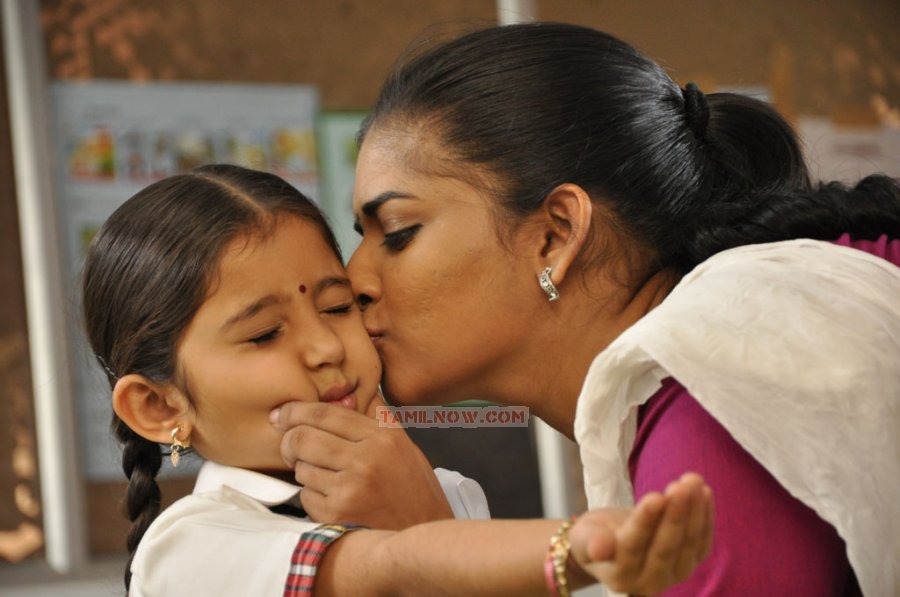 Chithiraiyil Nila Choru 606
