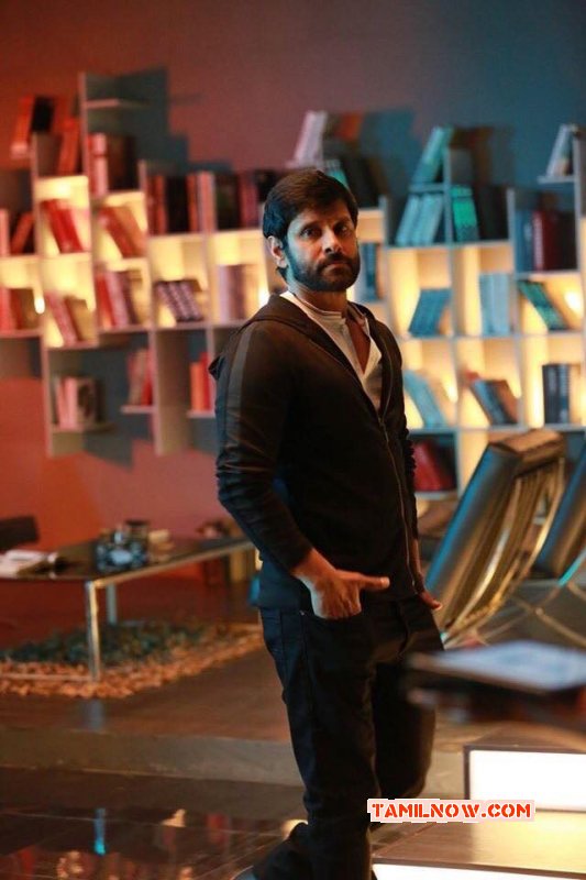 New Still Vikram Dhruva Natchathiram 64