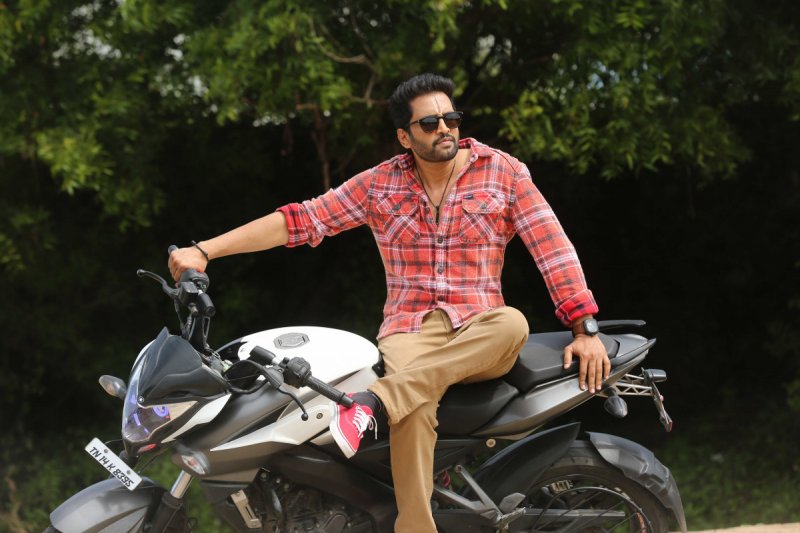 New Still Santhanam Dikkiloona 772