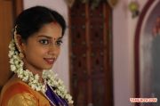 En Nenjai Thottaye Stills 1857