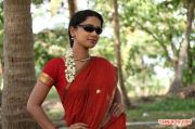 Tamil Movie En Nenjai Thottaye 6098