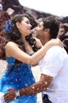 Hansika Motwani And Jayam Ravi 15