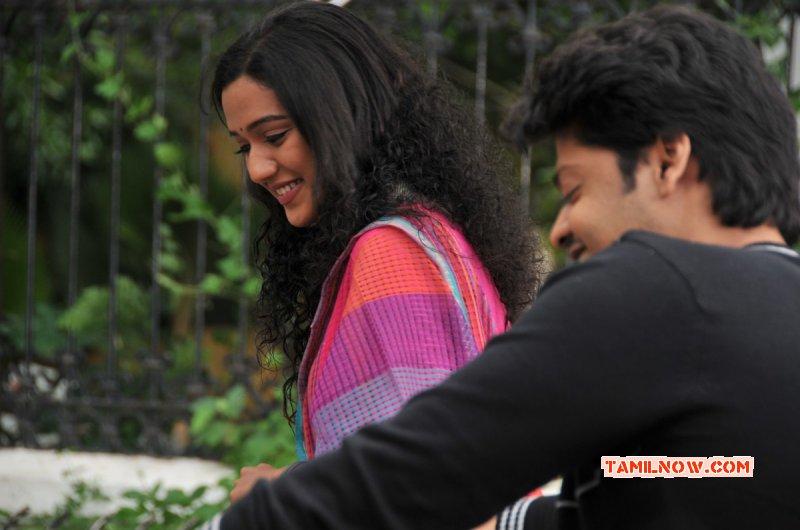 New Still Ennul Aayiram 7042