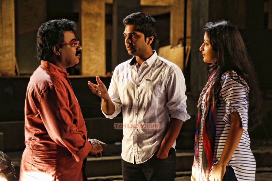 Movie Inga Enna Solludhu 4381