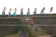 Inidhu Inidhu Movie Still 7