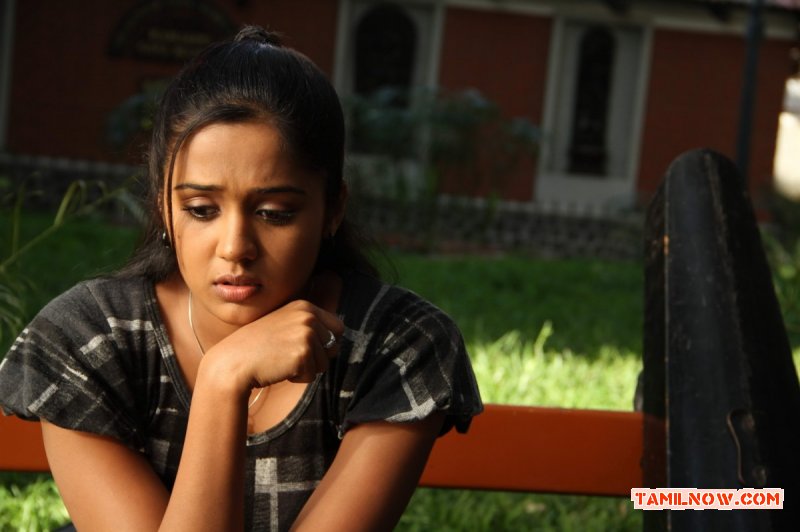 Ananya Iravum Pagalum Varum Movie 734