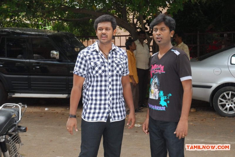 Mahesh And Jagan In Iravum Pagalum Varum 55