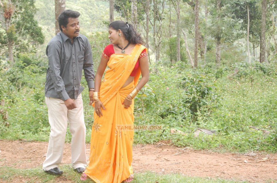 Movie Iruvan 8812