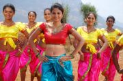 Isakki Song Still2 801