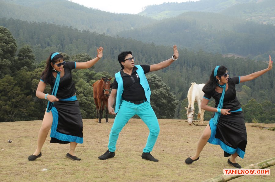 Movie Iyakkunar 7937