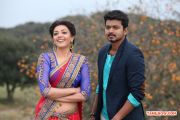 Kajal Agarwal Vijay In Jilla Movie 118