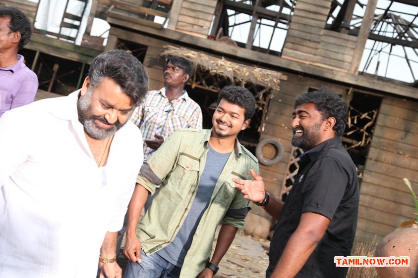 Mohanlal And Vijay At Jilla Location 736