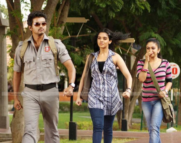 Vijay And Asin In Kaavalan 7