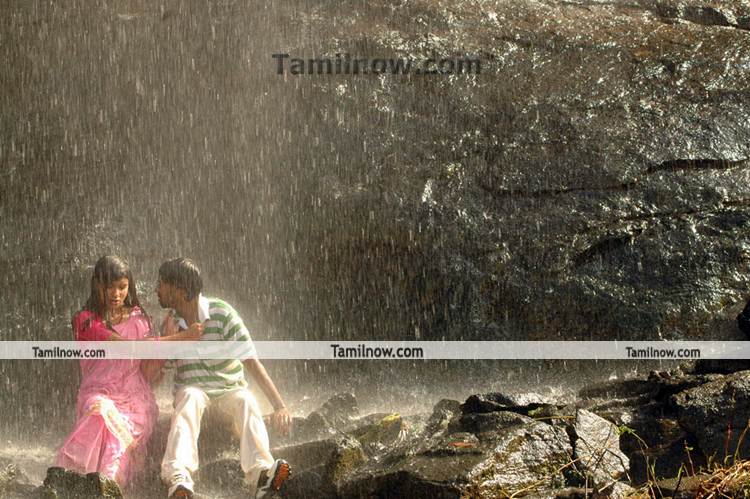 Kadhalai Kadhalikkiren Movie Pic 11