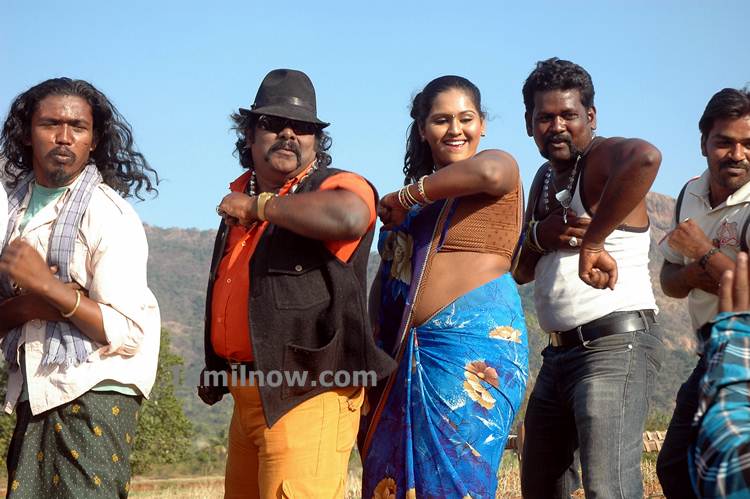 Kaidhi Movie Still 5