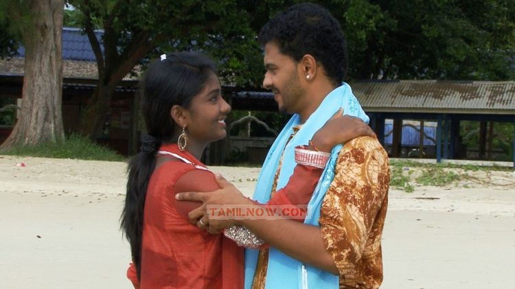 Kaidhiyin Agarathi 9313