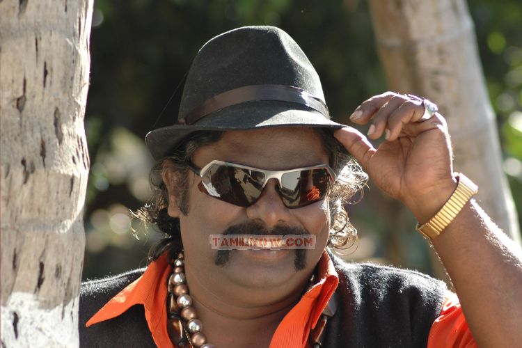 Tamil Movie Kaidhiyin Agarathi 9