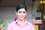 Iniya In Kan Pesum Varthaigal 888