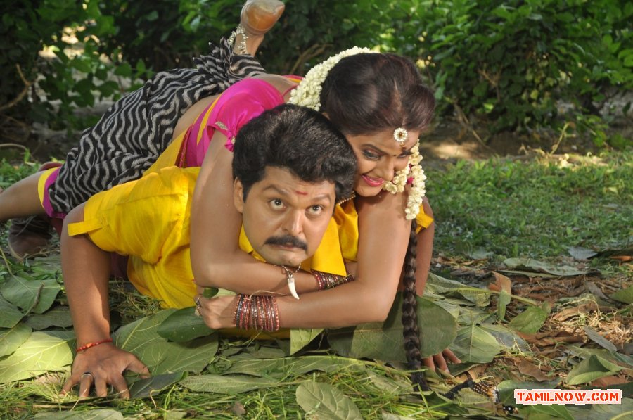 Movie Kanniyum Kaalaiyum Sema Kadhal 7574