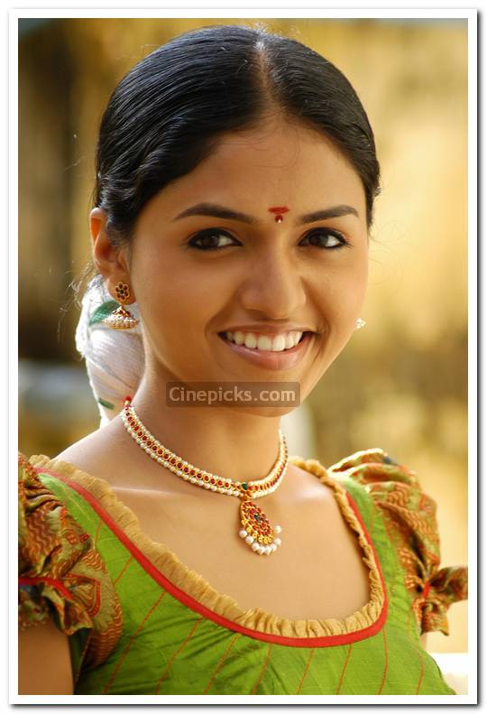 Sunaina Still 6