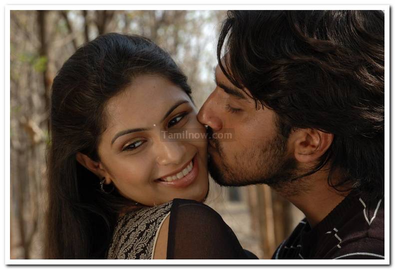 Kavalar Kudiyiruppu Stills 9
