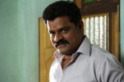 Kozhi Koovuthu 8368