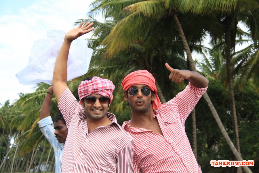 Santhanam And Vishal In Mgr 792