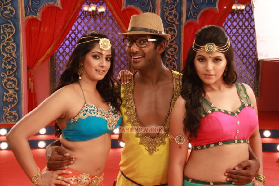 Varalaxmi Vishal And Anjali In Madha Gaja Raja 961