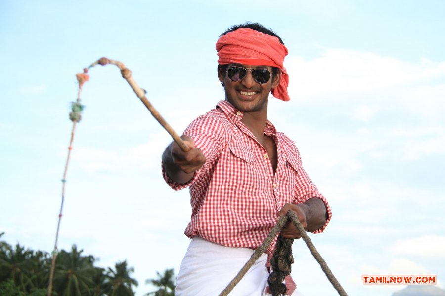 Vishal Krishna In Madha Gaja Raja 441