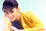 Oviya In Madha Yaanai Koottam 445