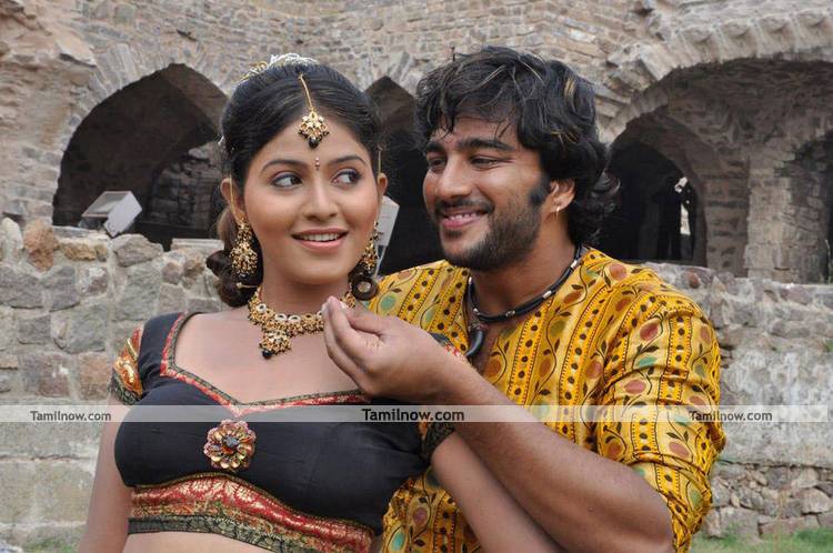 Anjali And Sathya Pics From Maharaja 5