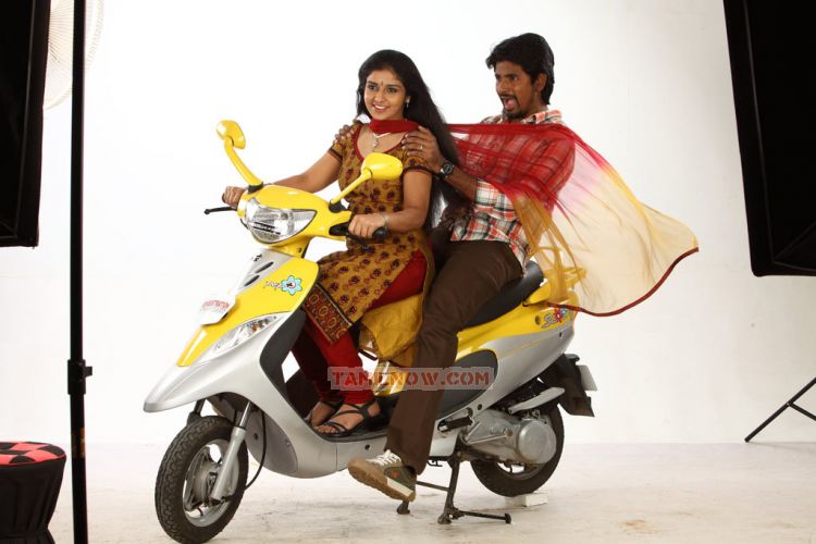 Siva Karthikeyan And Athmiya Picture 396