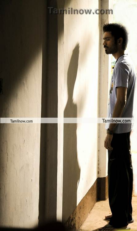 Dhanush In Mayakkam Enna 6