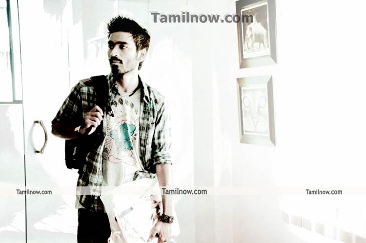 Dhanush In Mayakkam Enna 8