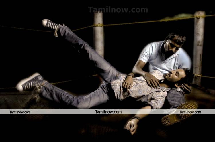 Mayakkam Enna Movie Still 2