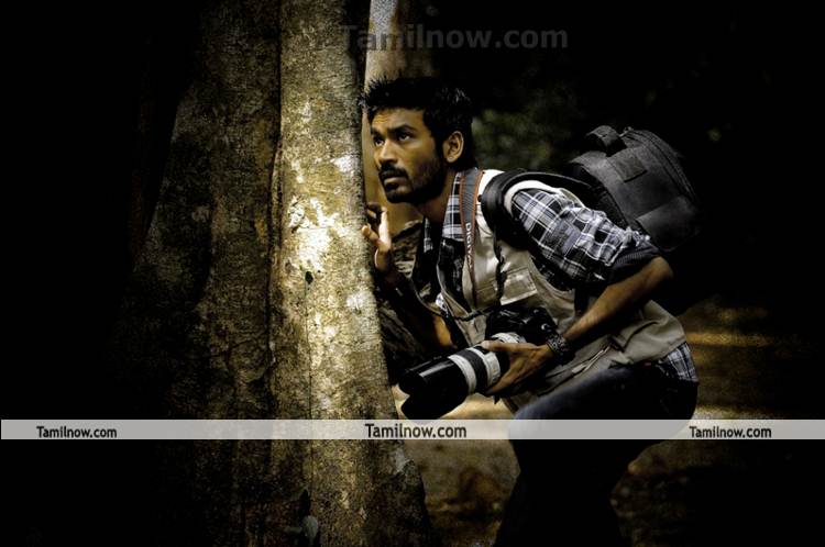 Mayakkam Enna Movie Still 5