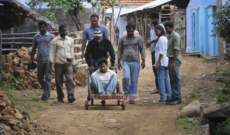 Mayakkam Enna Photos 7950