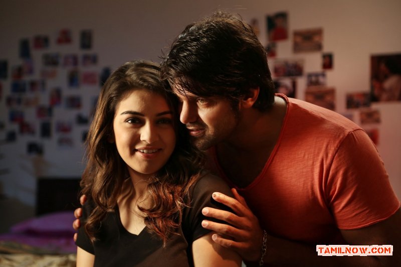 Arya Hansika Motwani In Meagaamann Movie 207