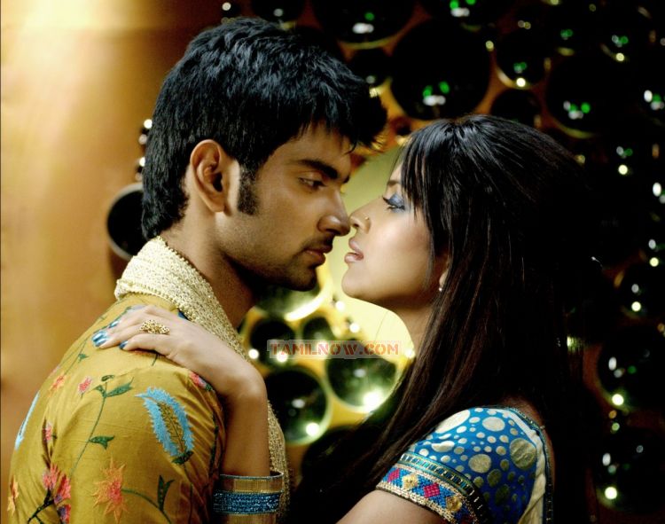 Atharva And Amala Paul Hot Picture 807