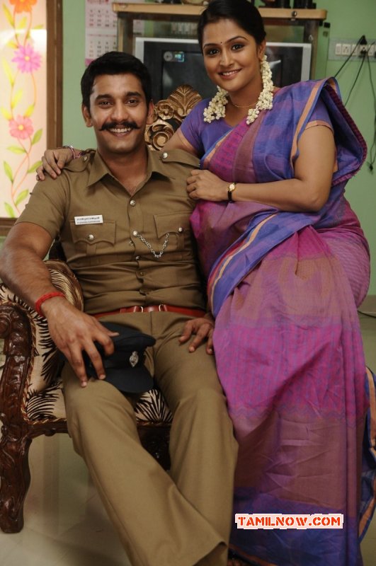 Tamil Film Naalu Polisum Nalla Iruntha Oorum 2015 Picture 4138