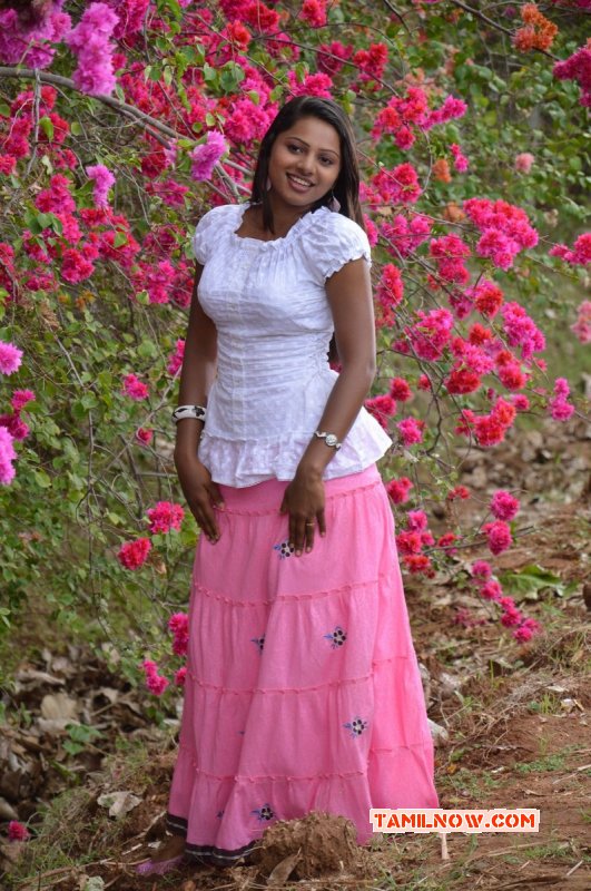 Actress Vaithegi Movie 365