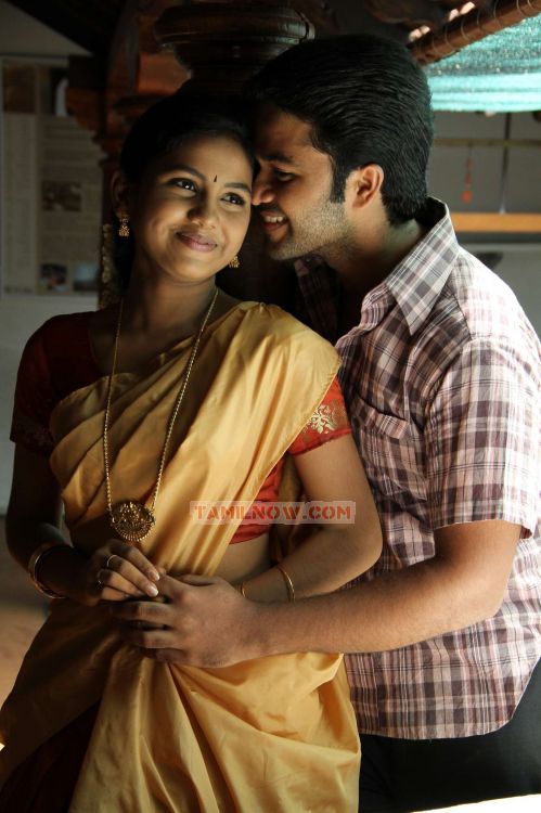 Nanbargal Kavanathirku Stills 1854