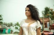 Tamil Movie Nerungi Vaa Muthamidathe Photos 737