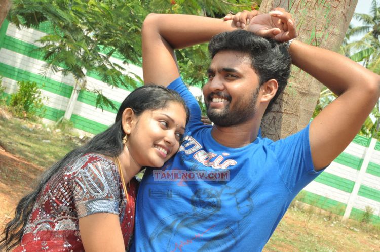 Movie Nila Meethu Kadhal 4501