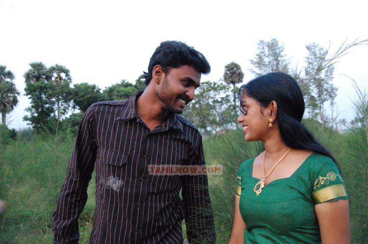 Nila Meethu Kadhal Stills 9746